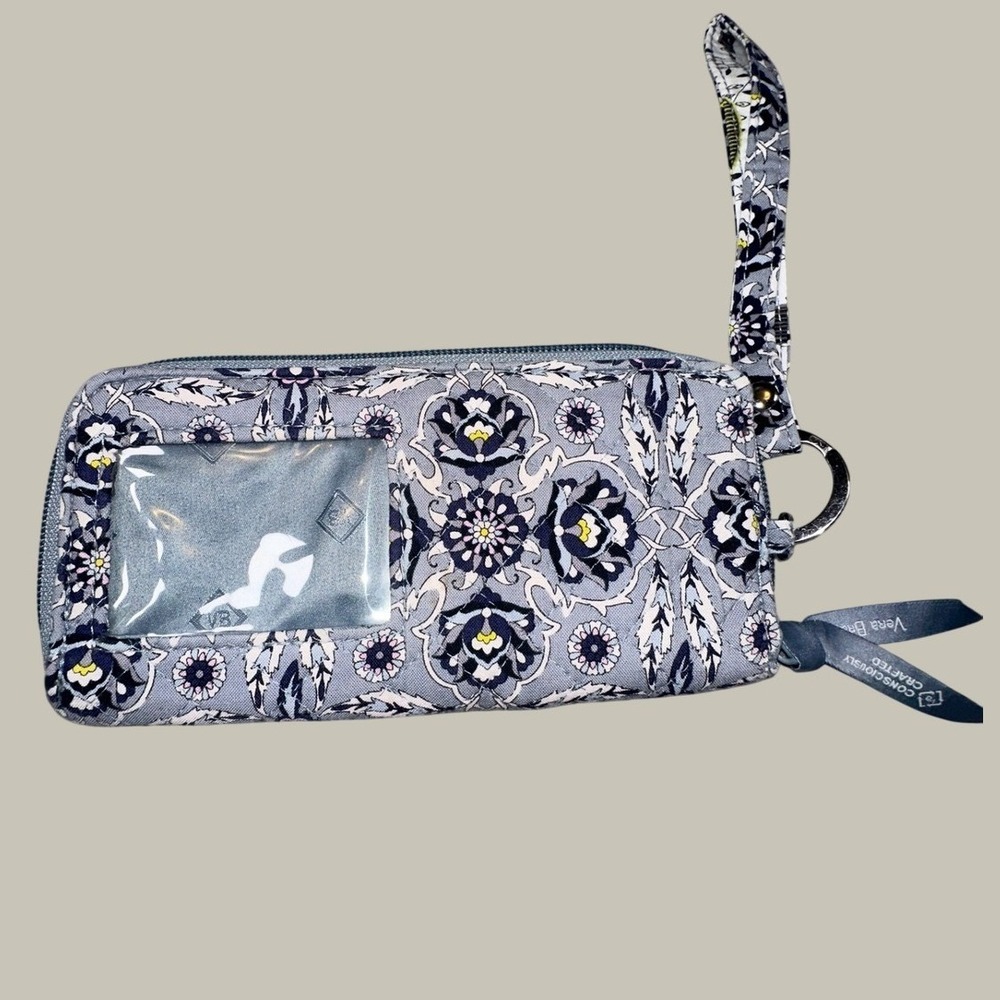 Vera Bradley RFID All in One Crossbody Wallet Blue Floral Medallion Wristlet